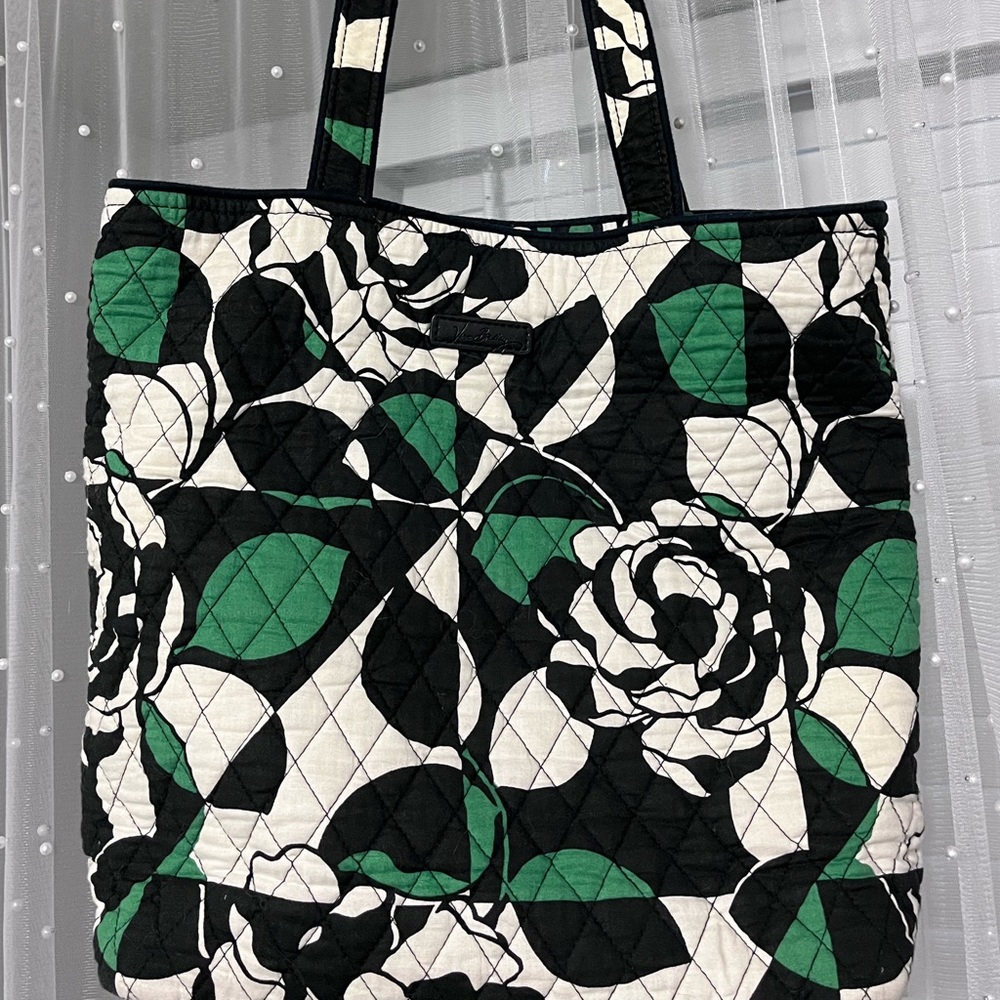 Vera Bradley green tote bag